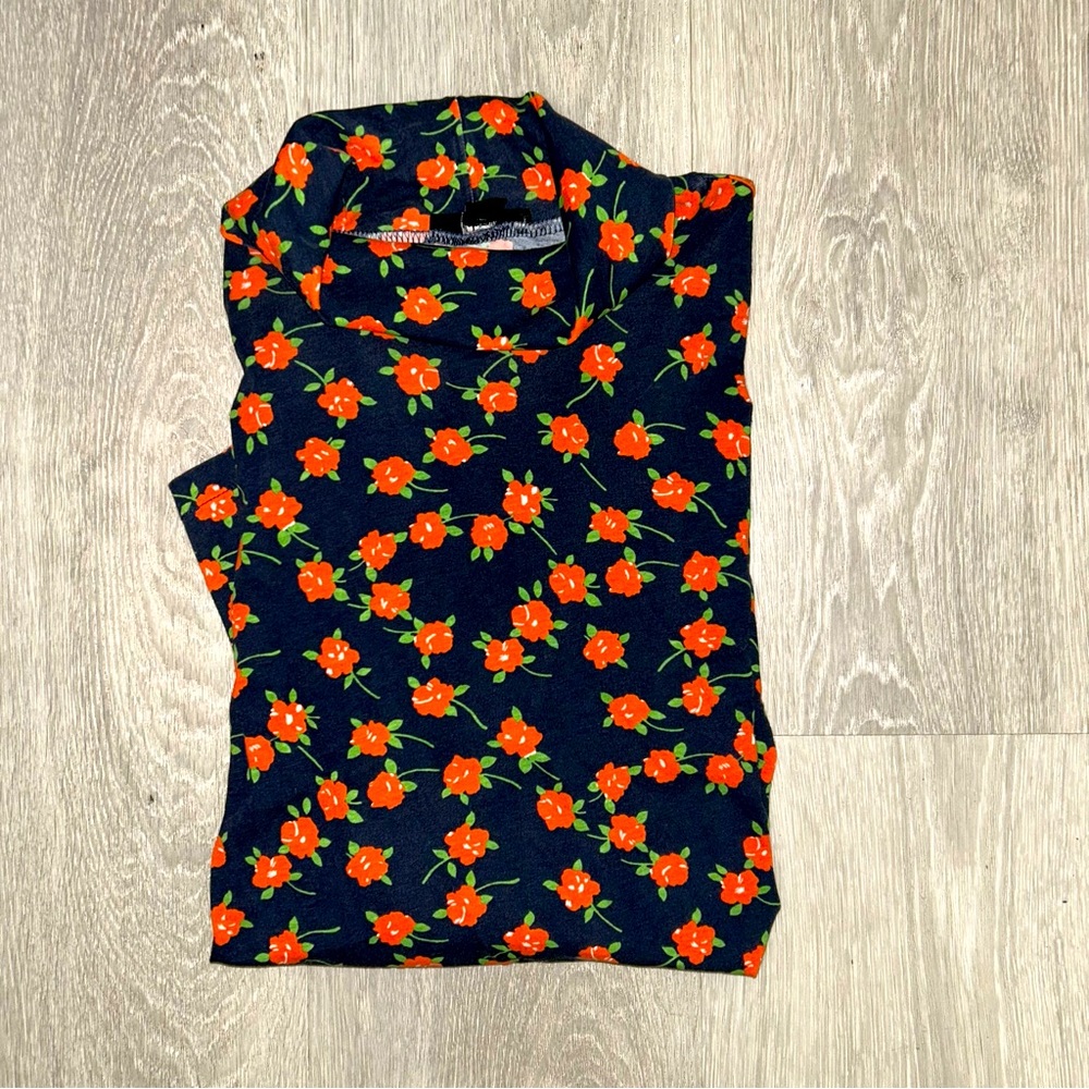 Flower Pattern Turtle Neck - Picture 1 of 3